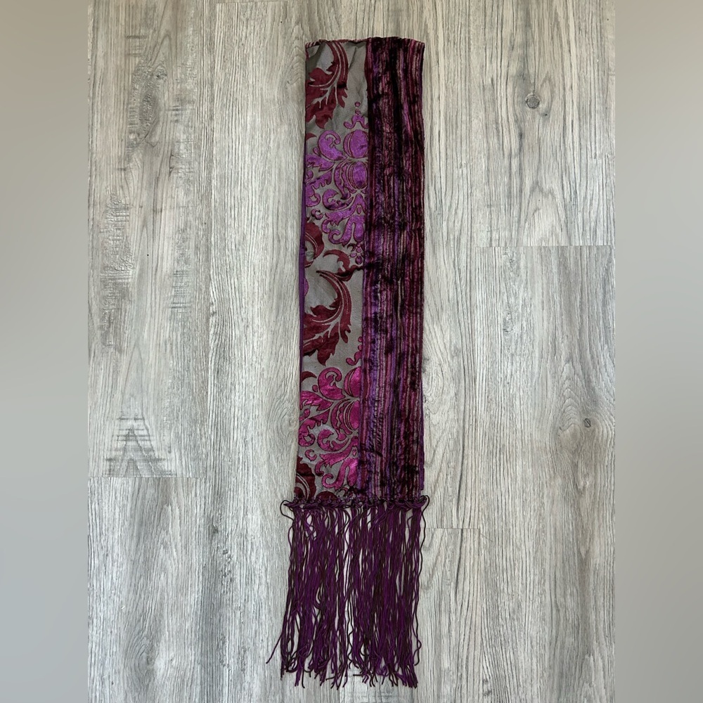 Elegant Purple Paisley Velvet Scarf